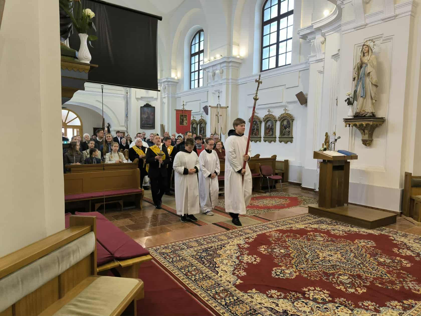 dbe8f4db-635a-4963-abc8-006c8d472d07